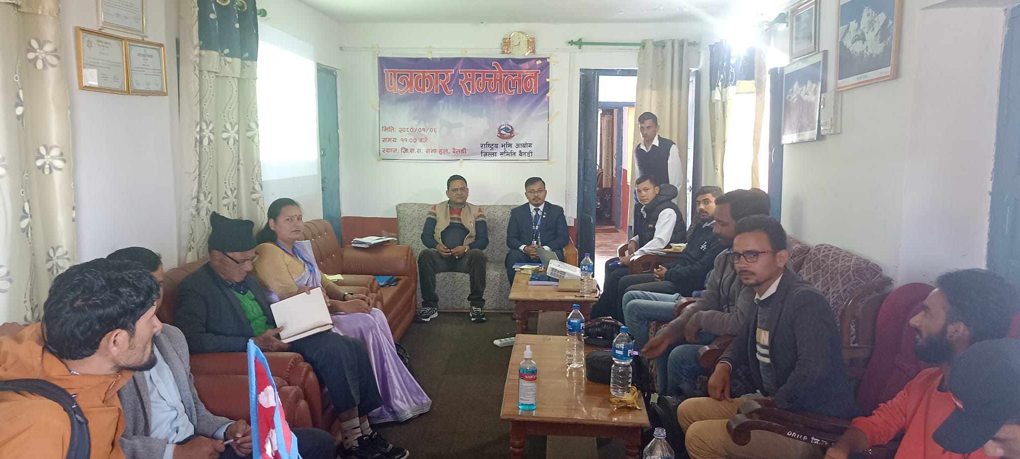 बैतडीका ५ पालिकाले भूमीहिन र अव्यवस्थित बसोबासीको लगत संकलनको काम सकाए 